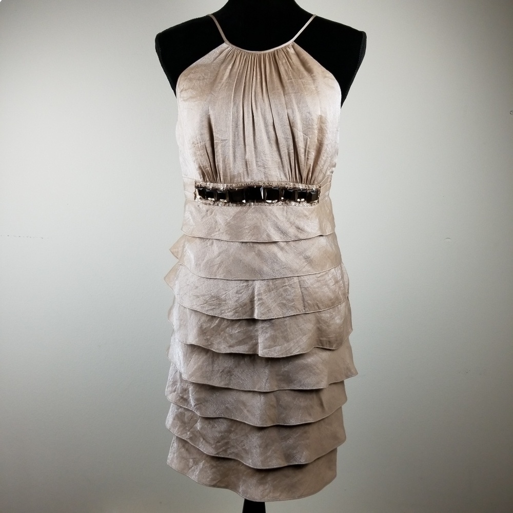 ADRIANNA PAPELL TIERED COCKTAIL DRESS SIZE 10